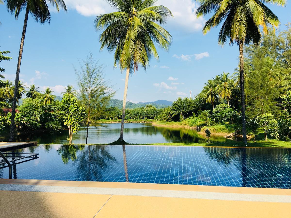Khao Lak Golden Coconut Hotell Exteriör bild