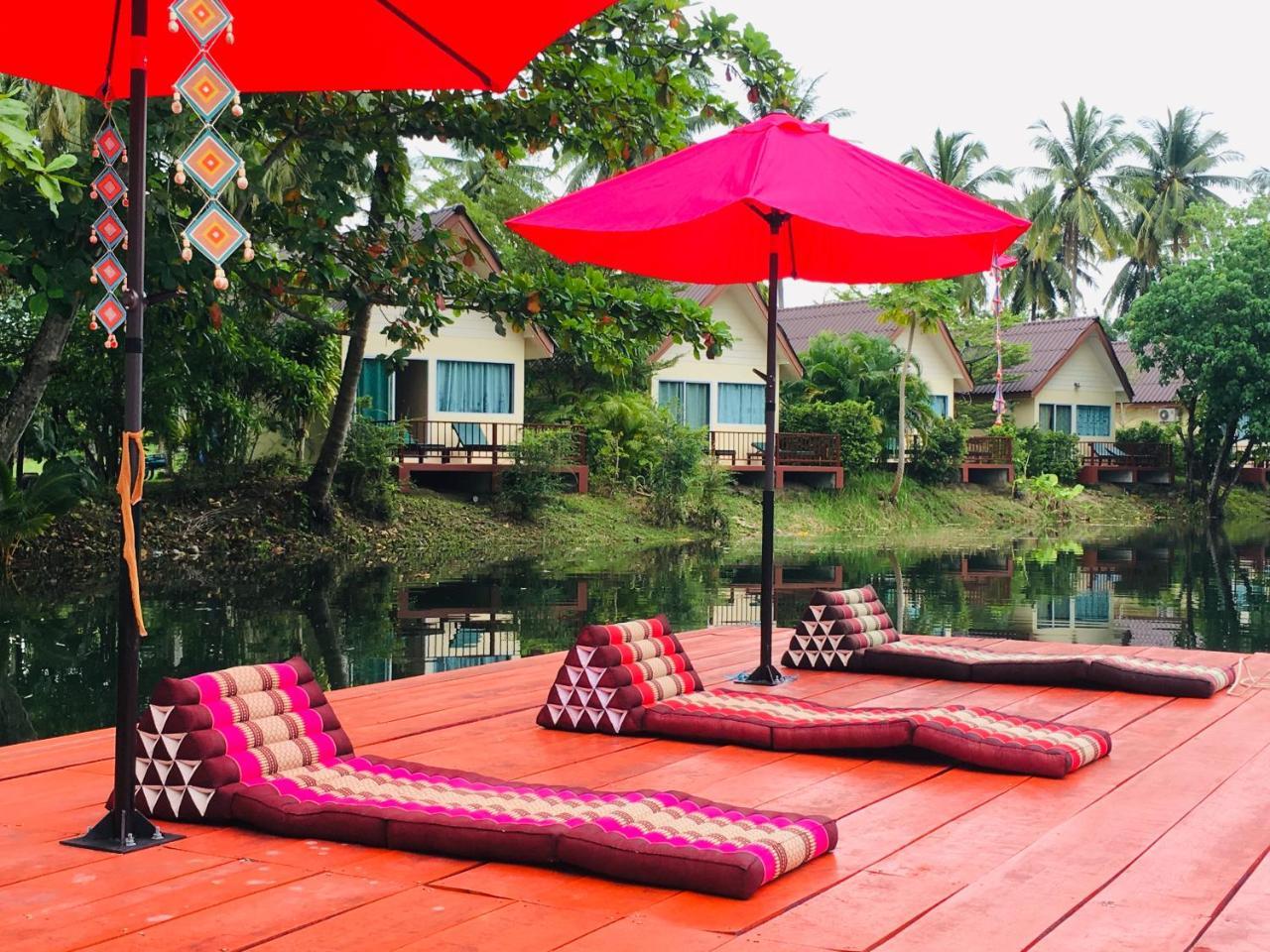 Khao Lak Golden Coconut Hotell Exteriör bild