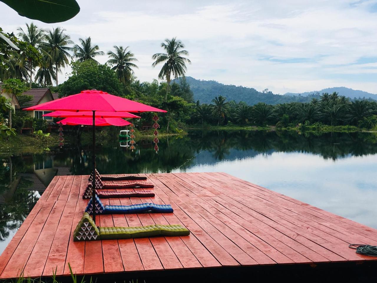 Khao Lak Golden Coconut Hotell Exteriör bild